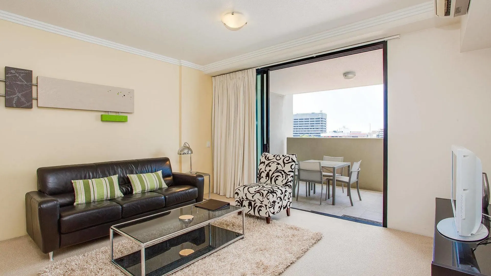 Republic Apartments Brisbane City Aparthotel